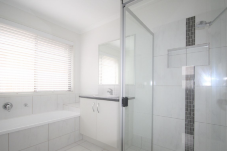 60 Brampton Cres, MOUNTAIN CREEK, QLD 4557